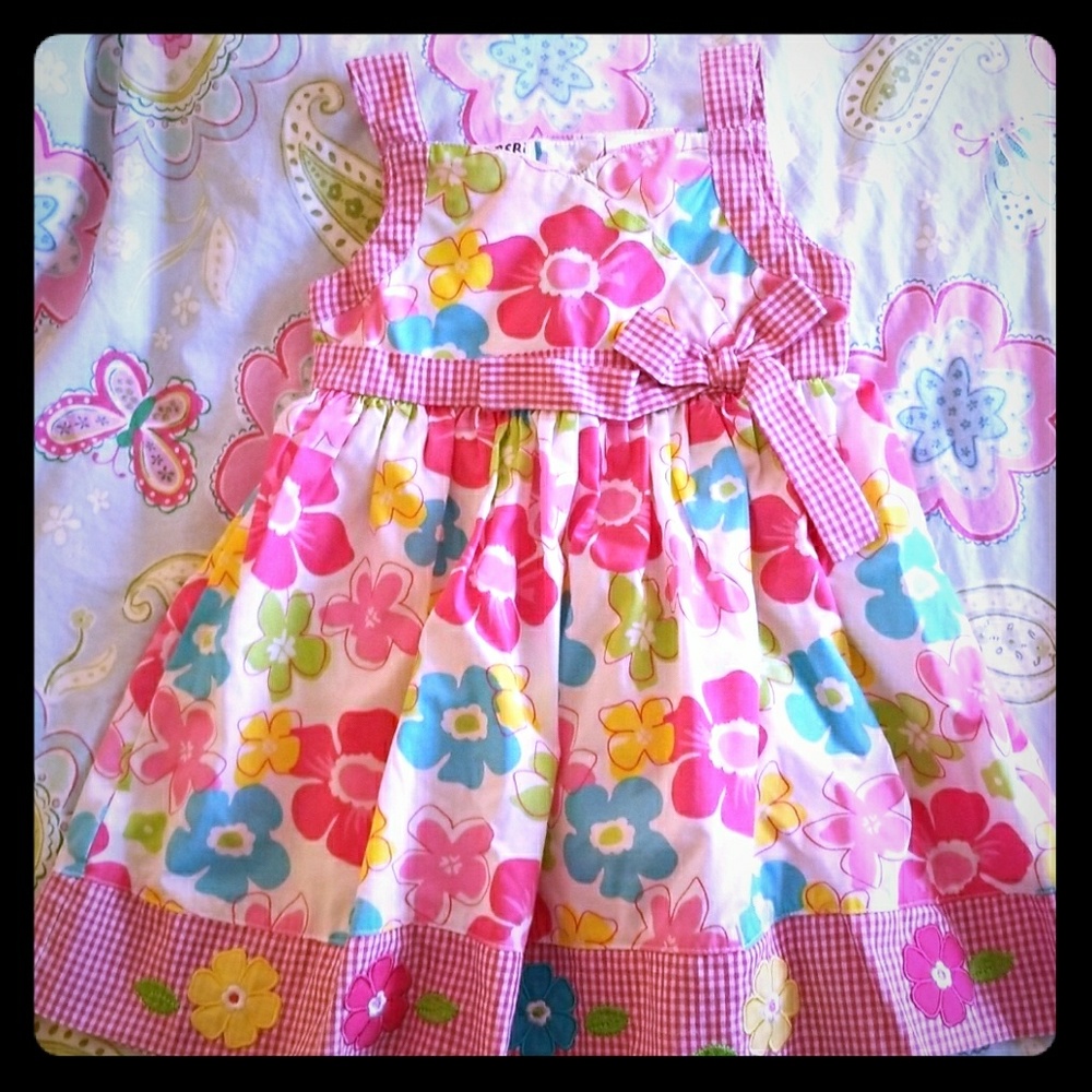 Little girl's dress